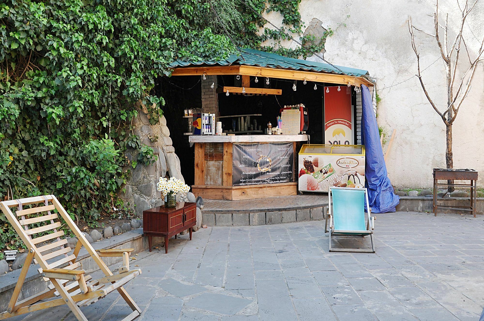 M42 Hostel Tbilisi ภายนอก รูปภาพ