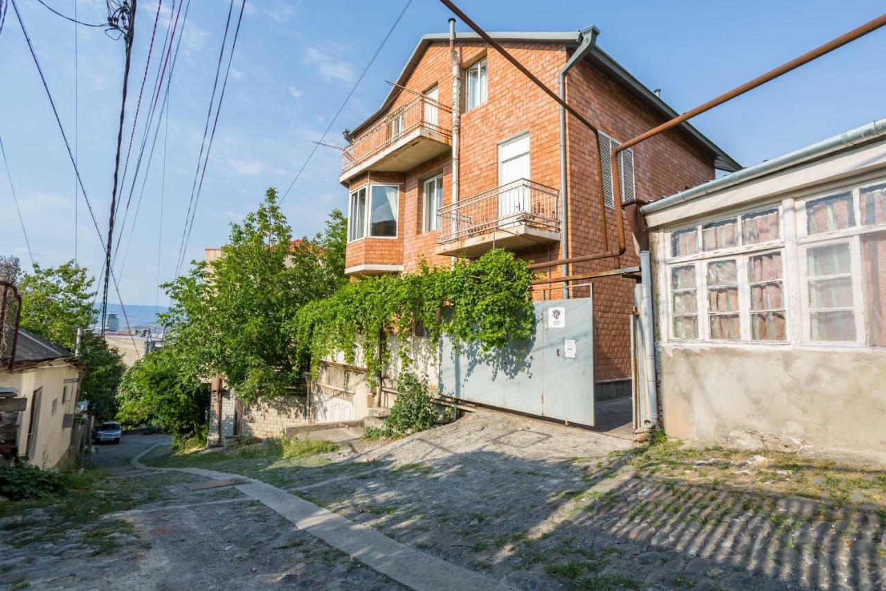 M42 Hostel Tbilisi ภายนอก รูปภาพ