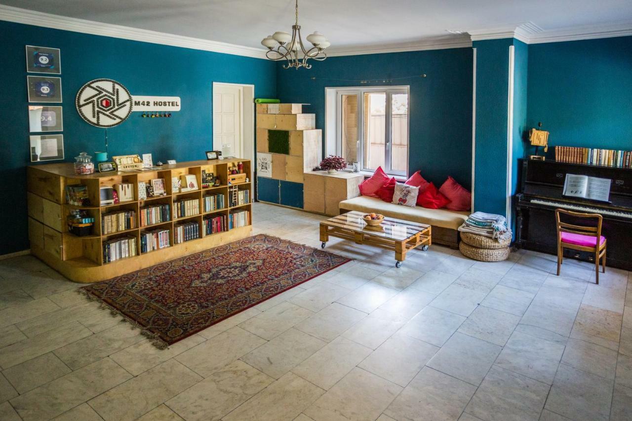 M42 Hostel Tbilisi ภายนอก รูปภาพ