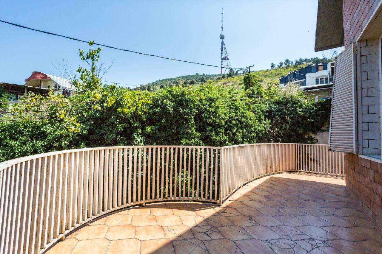 M42 Hostel Tbilisi ภายนอก รูปภาพ
